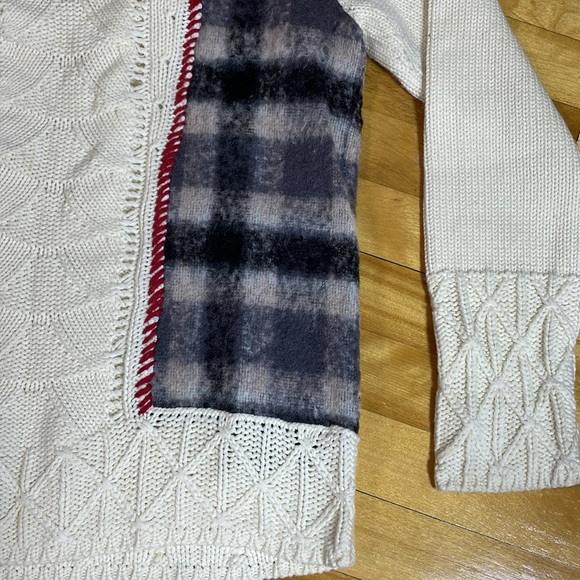 Angel of the North sweater - Picture 3 of 6